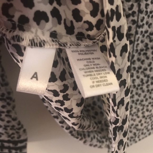 Loft Blouse Floral design - Picture 2 of 5